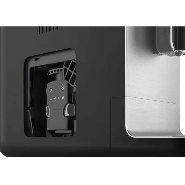 Автоматическая кофемашина с капучинатором Smeg BCC12BLMEU